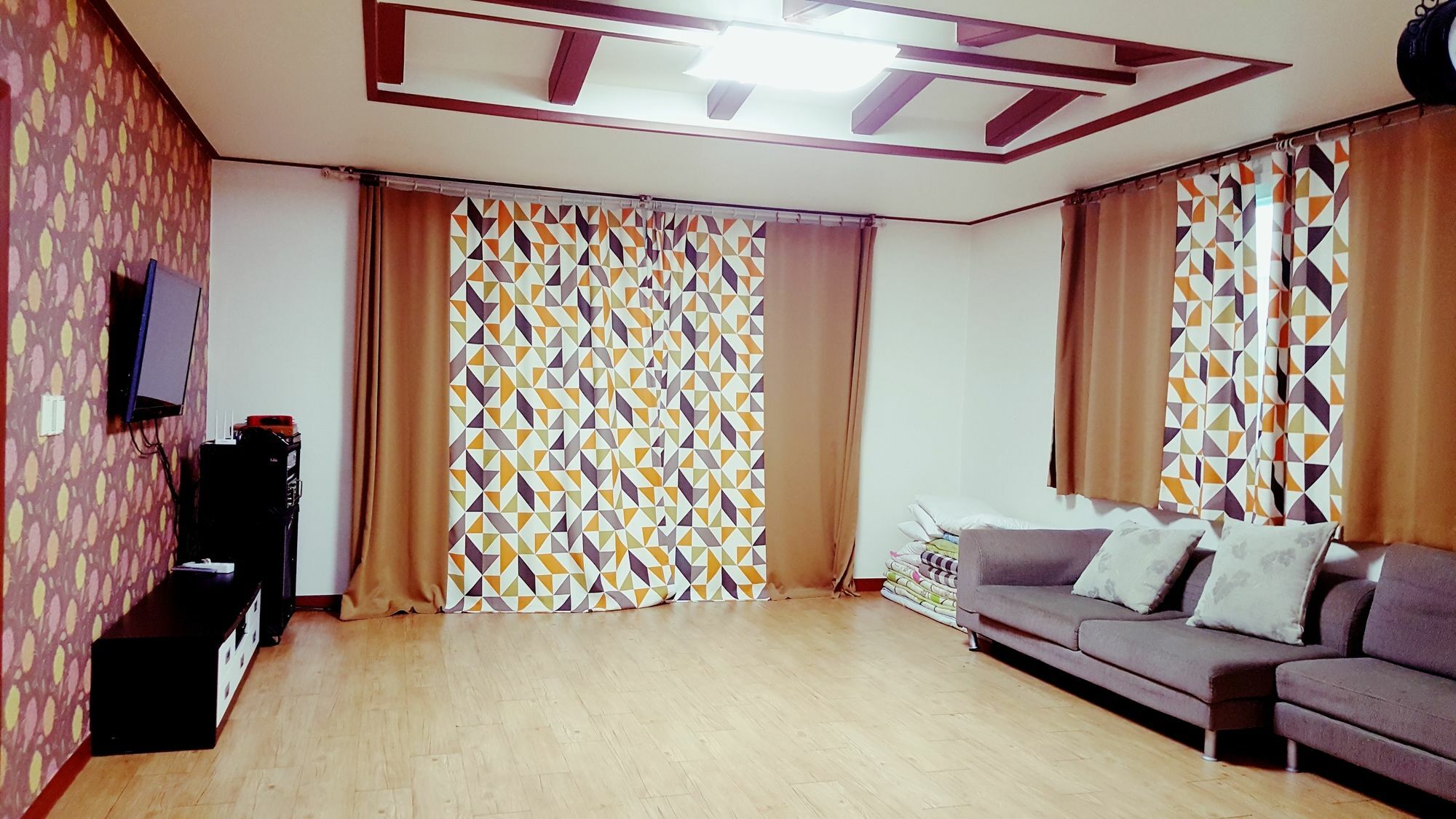 Hwangto Green Village Pension Йонгин Экстерьер фото