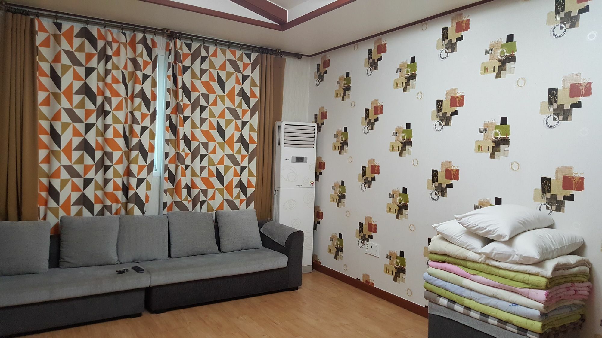 Hwangto Green Village Pension Йонгин Экстерьер фото